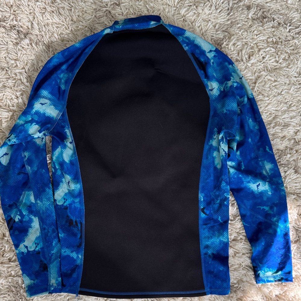 🦈 Kids Swim Rashguard - Picture 5 of 8